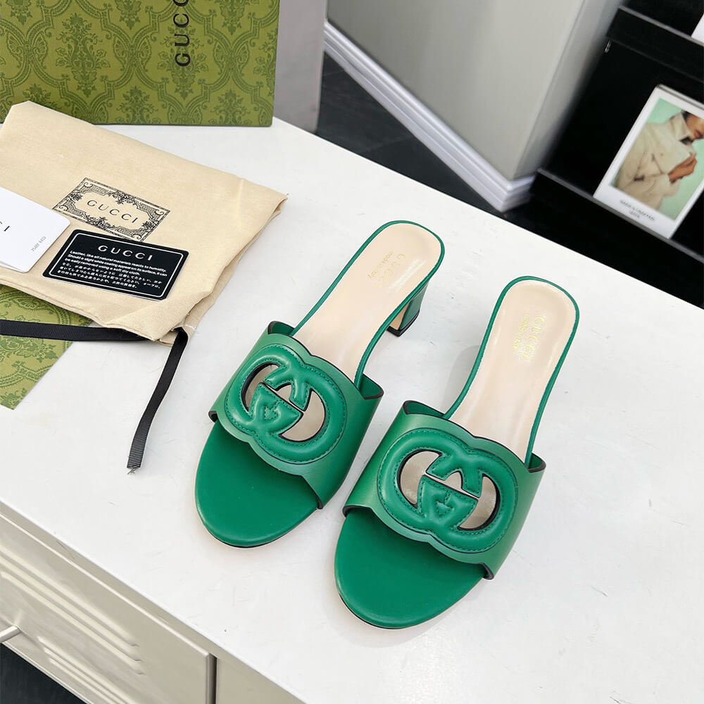 GUCCI Women s Interlocking G slide sandal